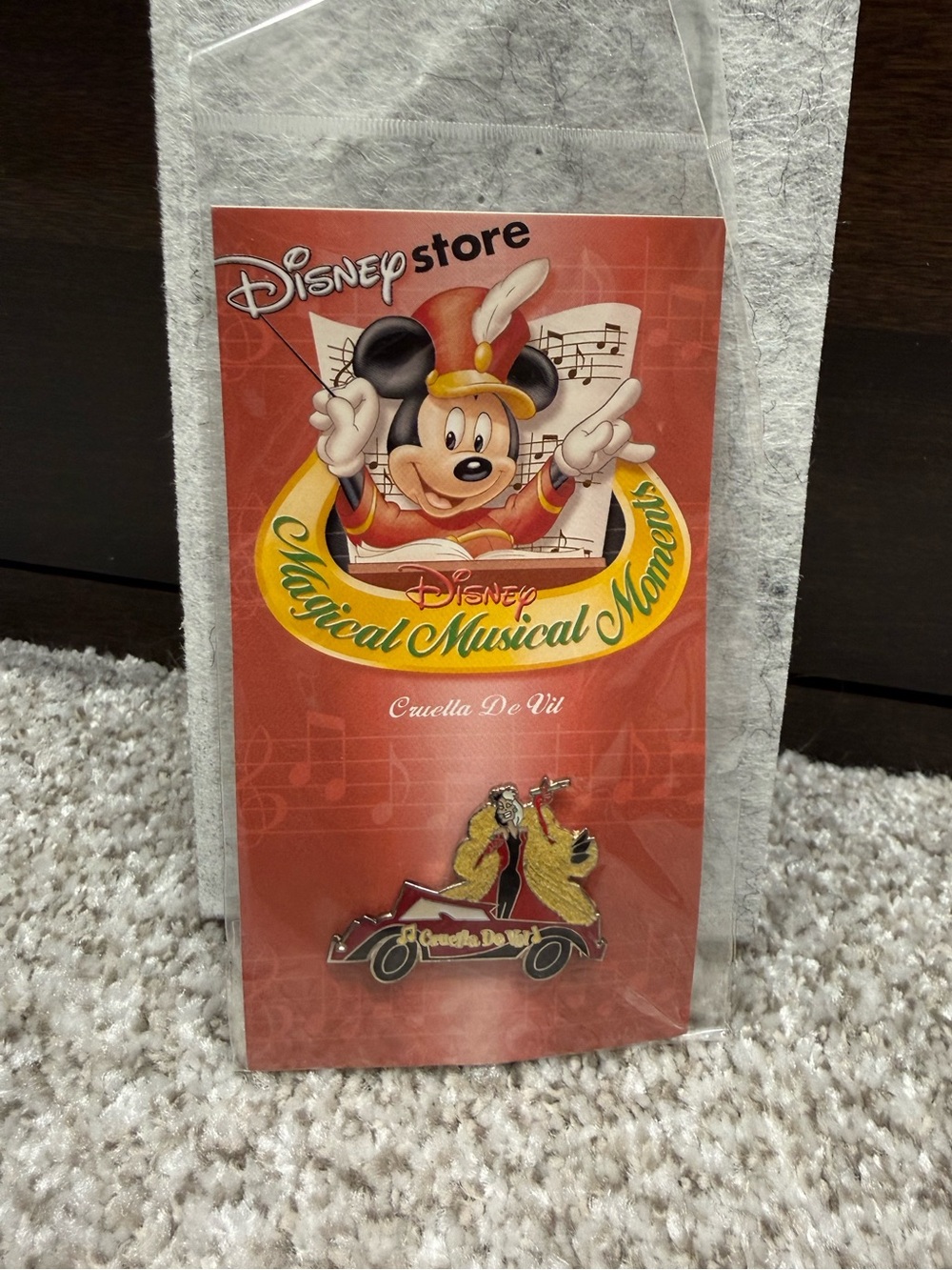 Disney Store Japan Cruella De Vil Pin